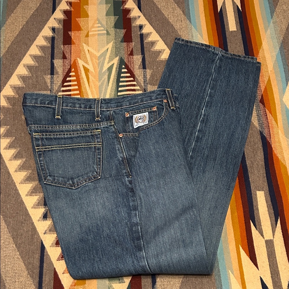 Cinch White Label- starched 33x36